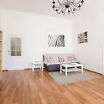 Apartment Spalena 15